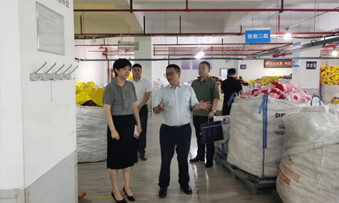 安物投公司赴安貝斯毛絨玩具考察調研物流情況