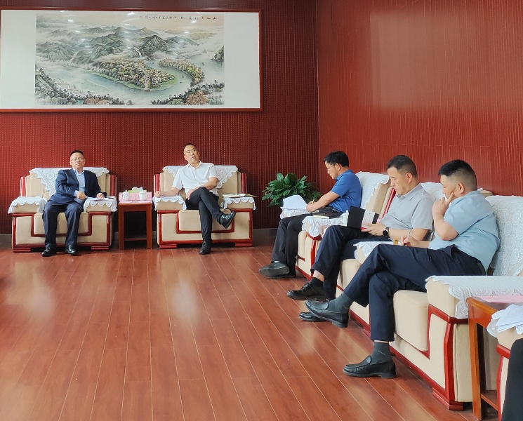 安物投公司赴旬陽(yáng)市政府拜會(huì )旬陽(yáng)市常務(wù)副市長(cháng)劉仁衛，舉行工作座談